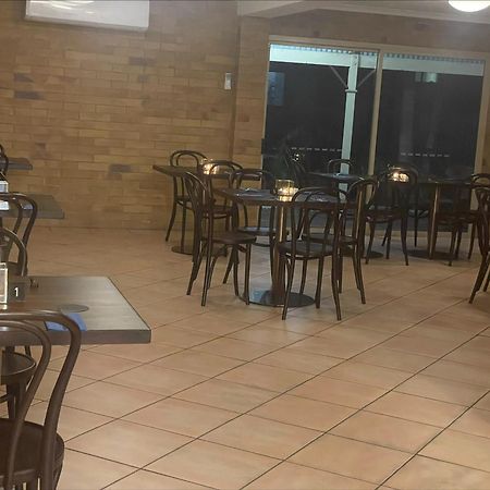 Wild Scotsman Motor Inn Gin Gin Qld Εξωτερικό φωτογραφία