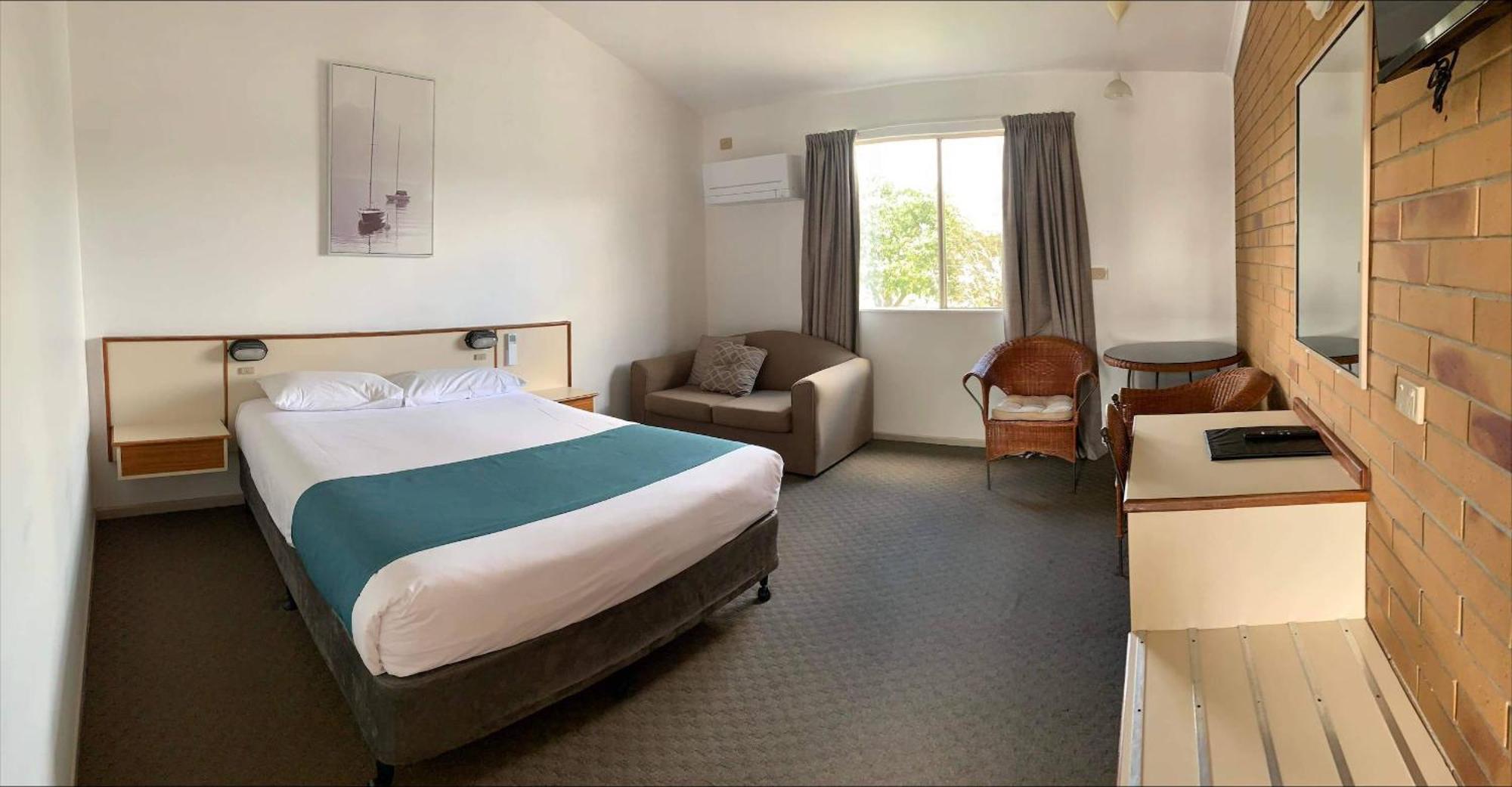 Wild Scotsman Motor Inn Gin Gin Qld Εξωτερικό φωτογραφία