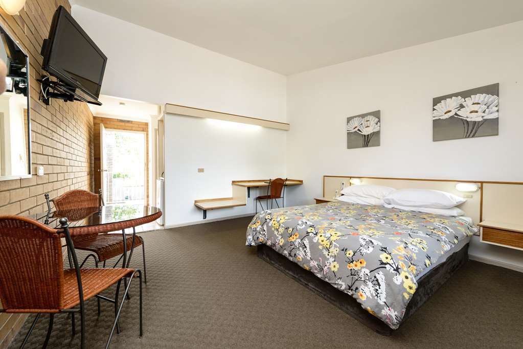 Wild Scotsman Motor Inn Gin Gin Qld Δωμάτιο φωτογραφία